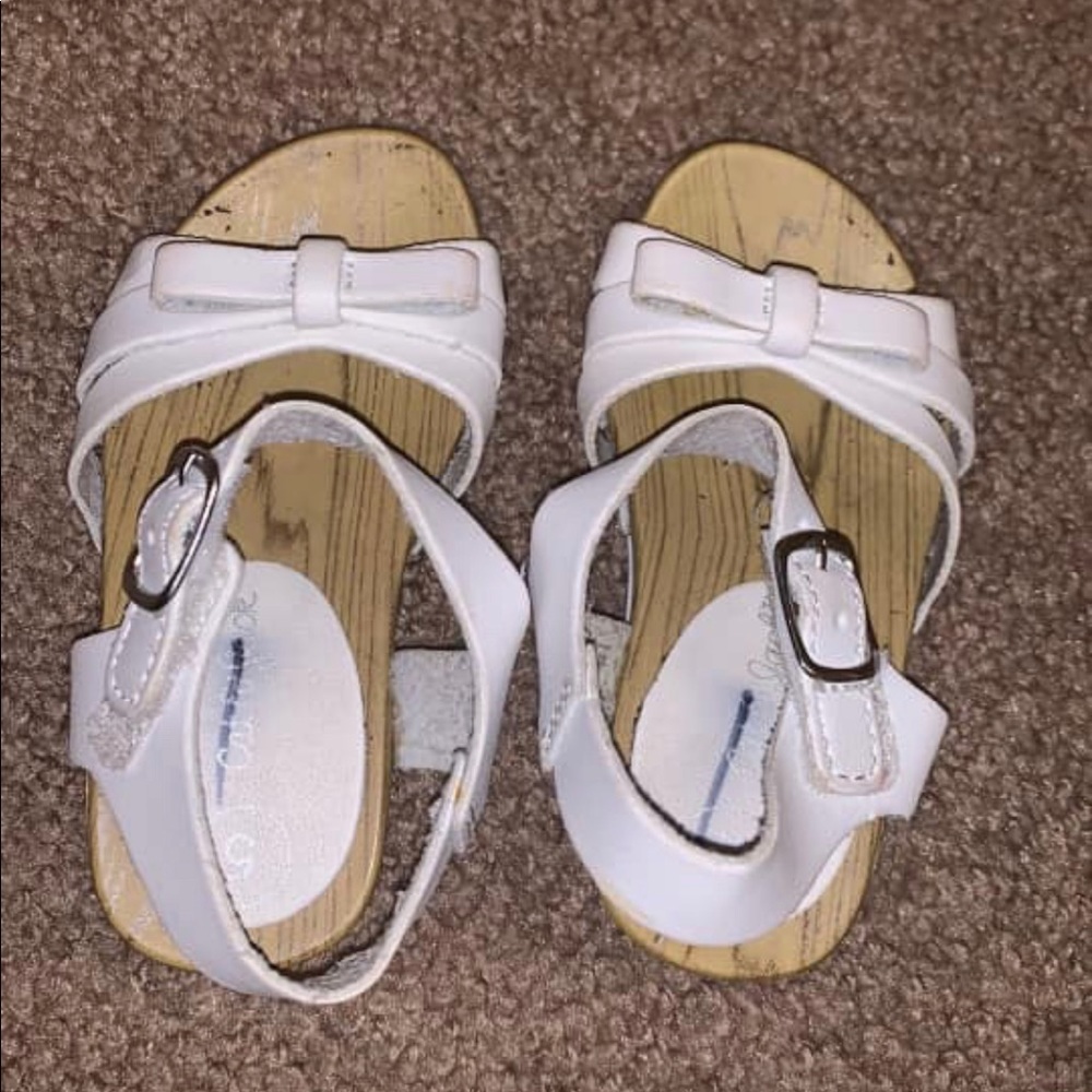 White hill shoes